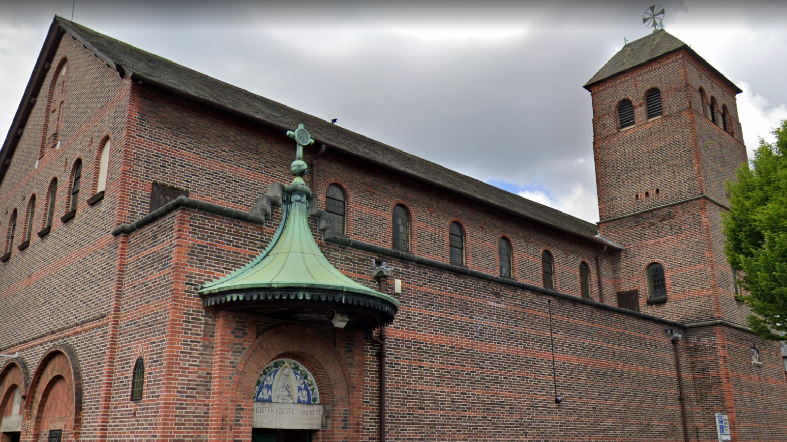 St Chad's Church, South Norwood, London St Chads Church, South